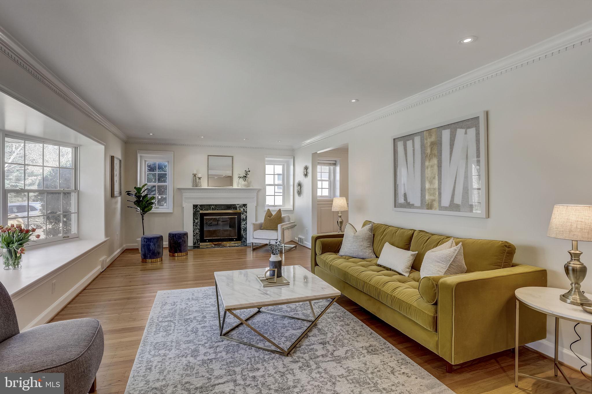 628 Paddock Road Havertown, PA 19083 - Photo 6 of 52 Living Room