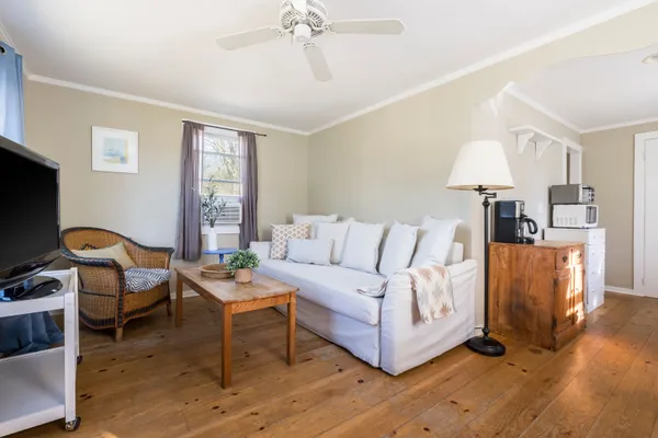 $12,500 | 24 Mary Street, East Hampton, NY 11937