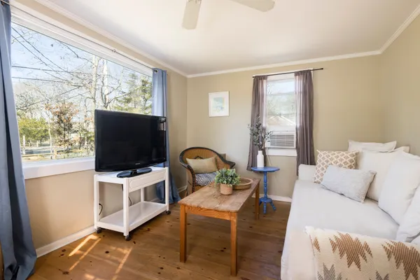 $12,500 | 24 Mary Street, East Hampton, NY 11937