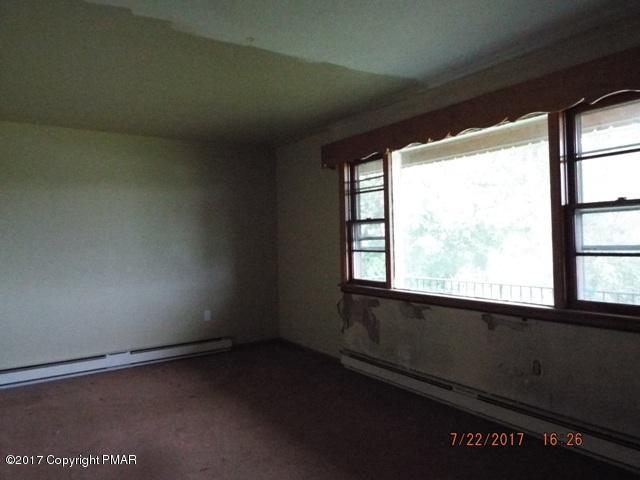 15 Woodcrest II Road Berwick, PA 18603 - Photo 3 of 5 DSCF3373