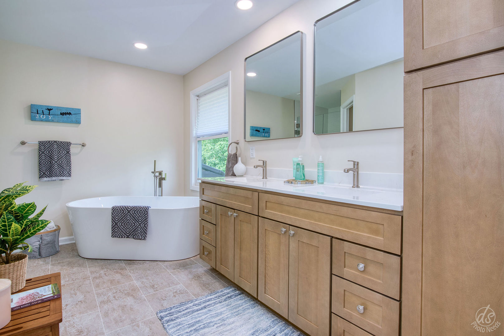 28671 Moose Range Road Sycamore, IL 60178 - Photo 21 of 69 a spacious bathroom with a double vanity sink mirror and bathtub