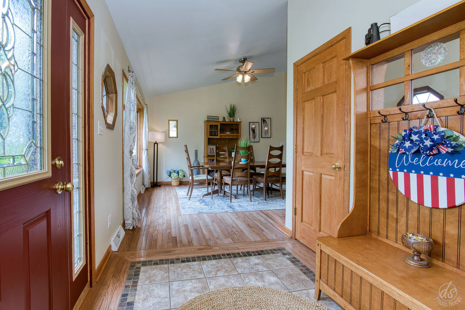 28671 Moose Range Road Sycamore, IL 60178 - Photo 6 of 69 a view of living room filled with furniture and wooden floor