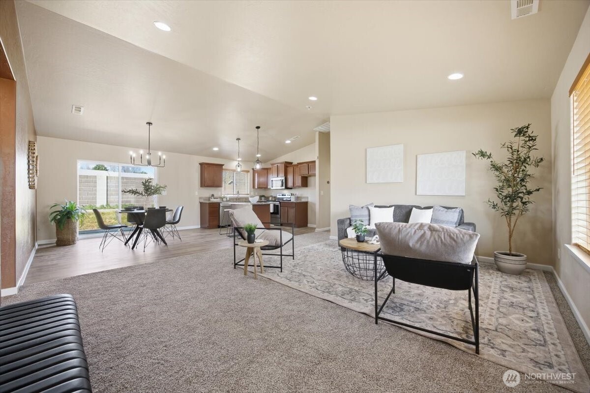 3709 Morehouse Place Pasco, WA 99301 - Photo 3 of 32 a living room with furniture and a table