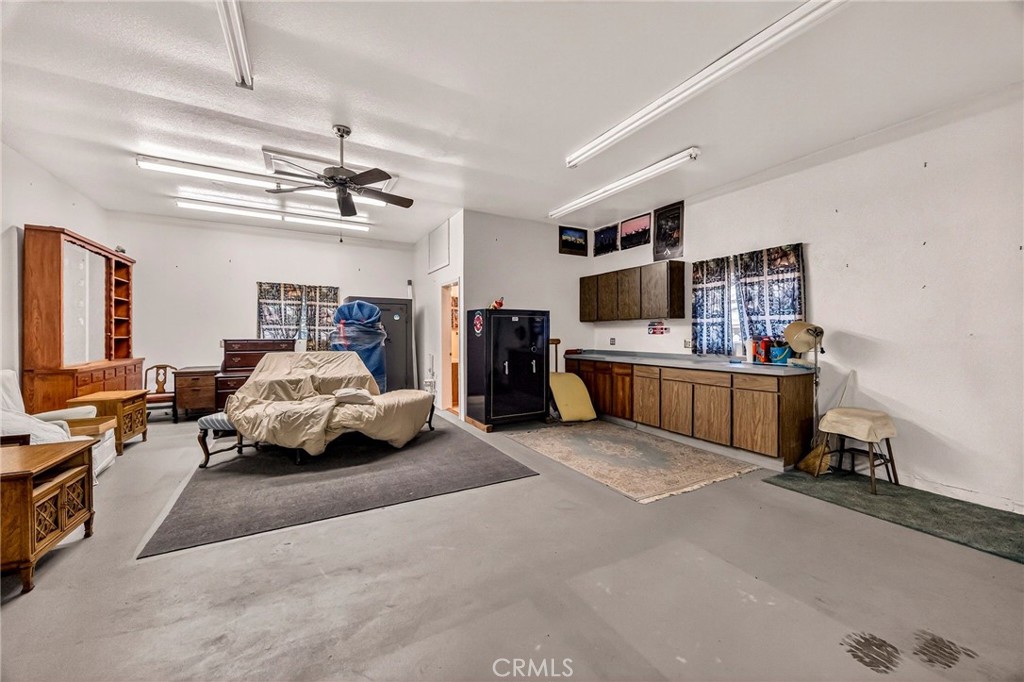 6463 Hollywood Road Magalia, CA 95954 - Photo 24 of 64 Garage was once was a Guest House