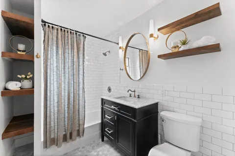 $800,000 | 616 Teetshorn Street, Houston, TX 77009