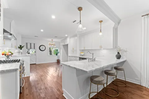 $800,000 | 616 Teetshorn Street, Houston, TX 77009