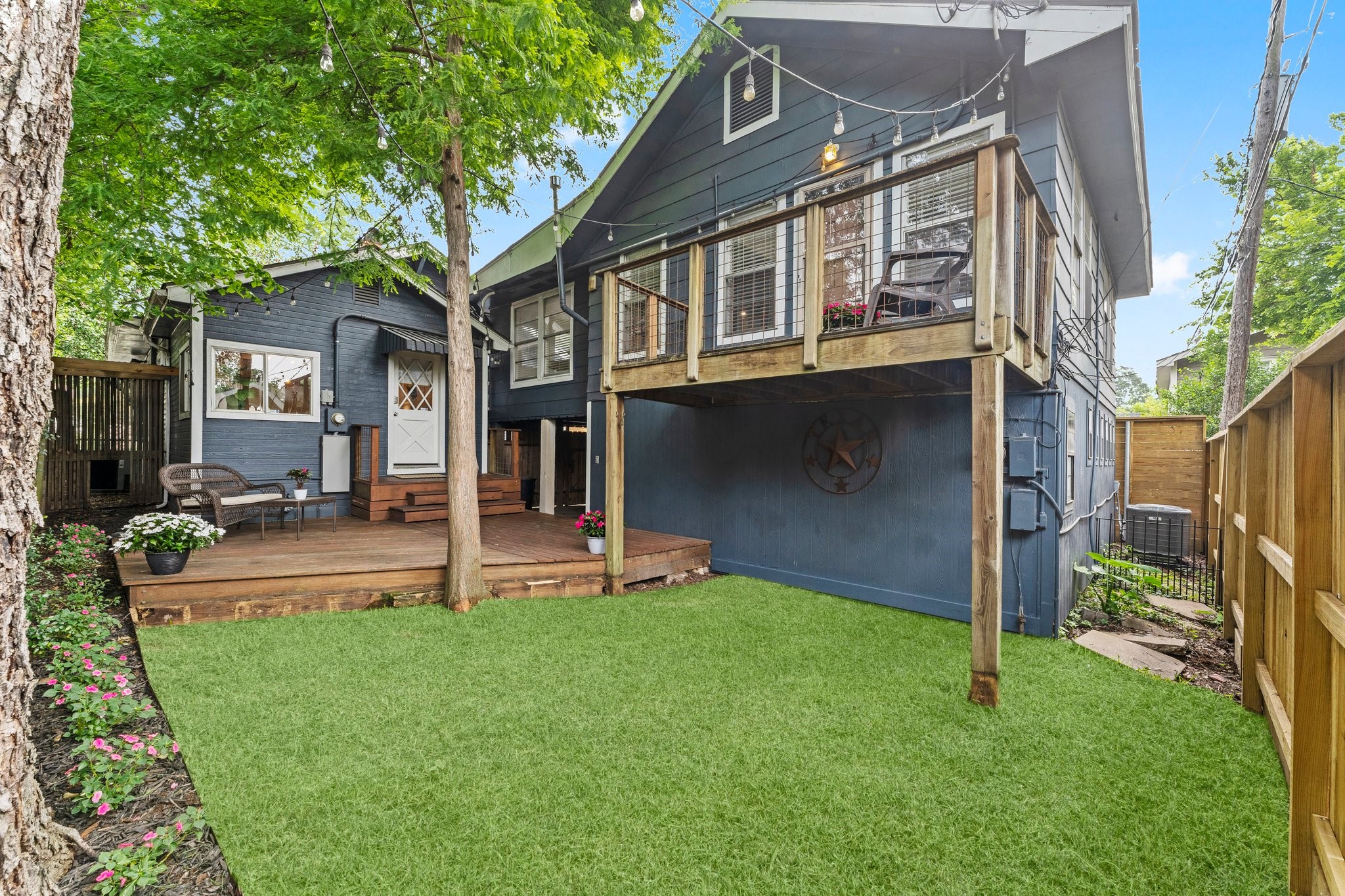 616 Teetshorn Street Houston, TX 77009 - Photo 3 of 3