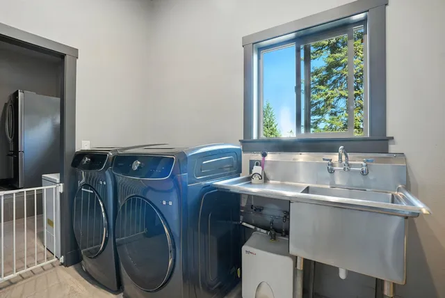 $1,300,000 | 10505 East Grouse Mountain Lane, Spokane, WA 99206