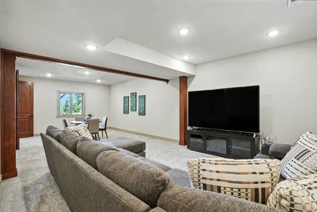 $1,300,000 | 10505 East Grouse Mountain Lane, Spokane, WA 99206