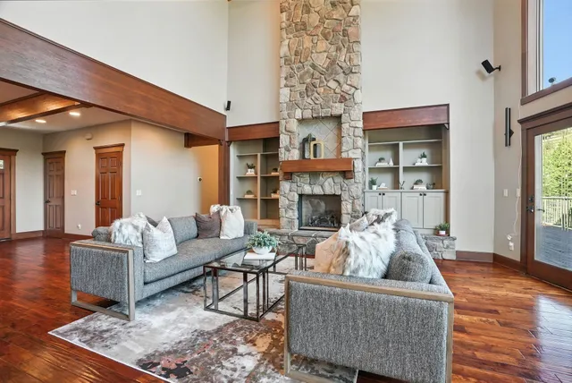 $1,300,000 | 10505 East Grouse Mountain Lane, Spokane, WA 99206