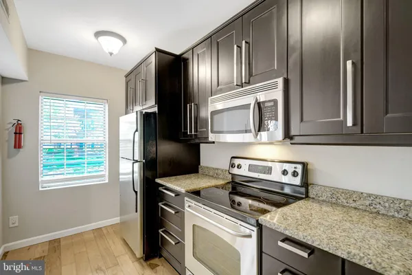 $2,000 | 1906 North Rhodes Street, Unit 51, Arlington, VA 22201
