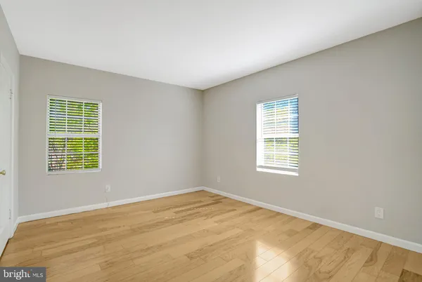 $2,000 | 1906 North Rhodes Street, Unit 51, Arlington, VA 22201