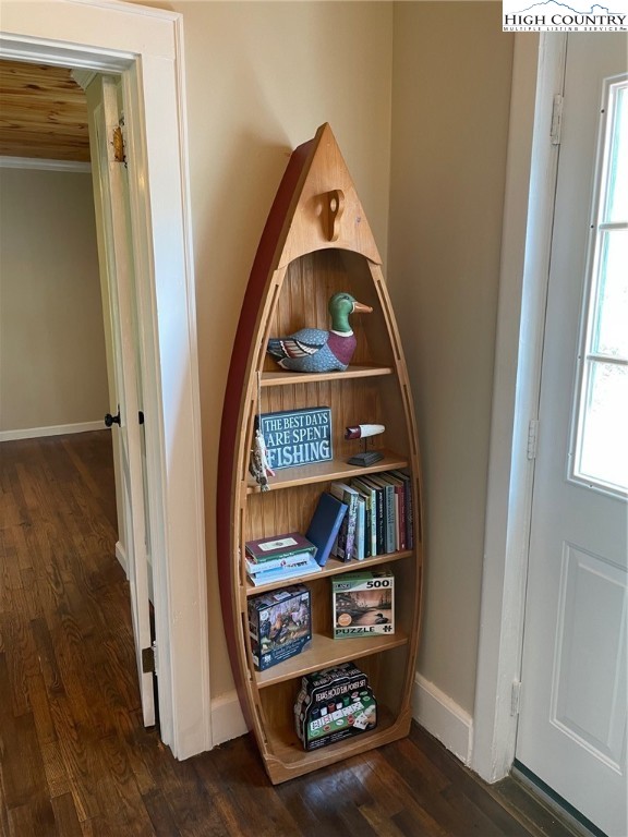 3350 Teaberry Road Lansing, NC 28643 - Photo 16 of 30 a view of an entryway with wooden floor