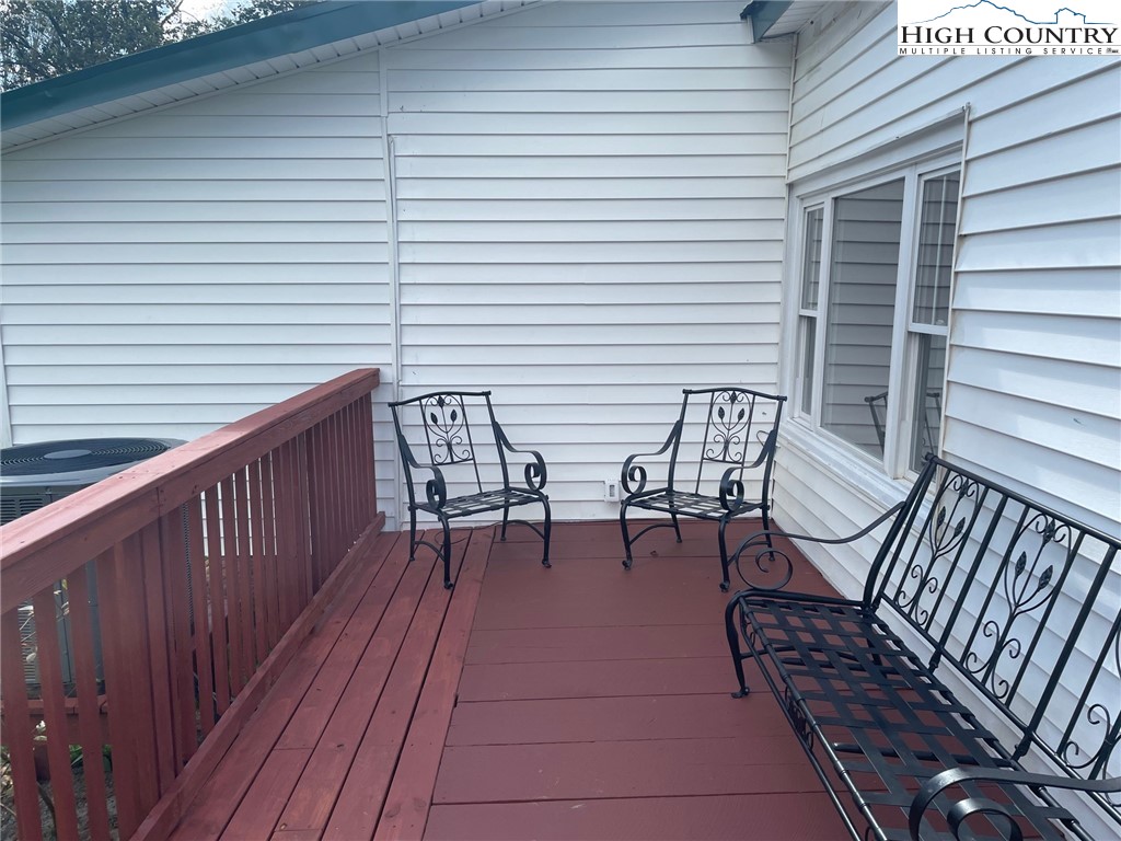 3350 Teaberry Road Lansing, NC 28643 - Photo 4 of 30 a view of outdoor seating