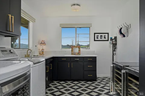 $2,995,000 | 7616 Highway 128, Healdsburg, CA 95448