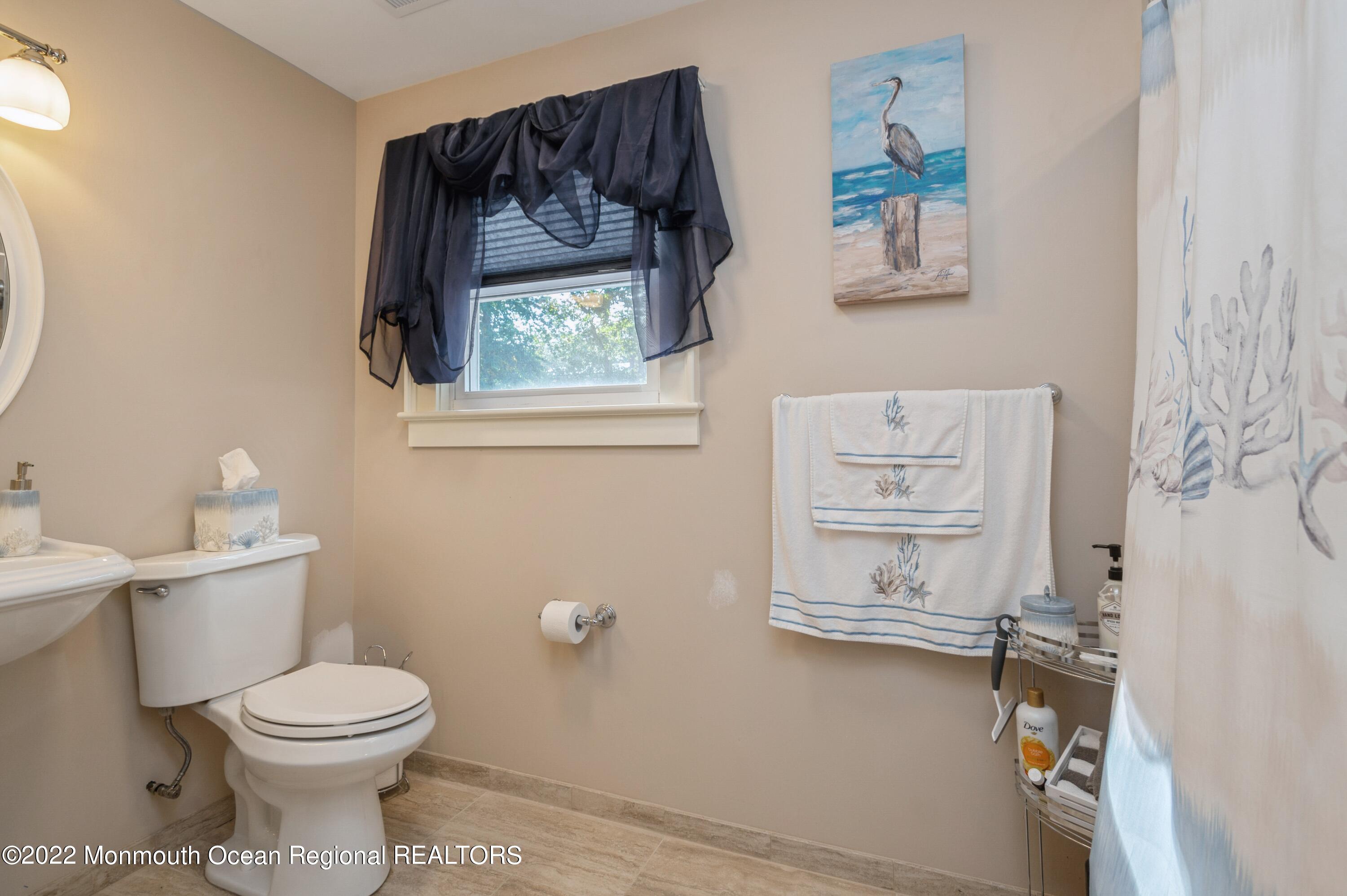 103 Newbury Road Howell, NJ 07731 - Photo 14 of 22 15_103NewburyRd_9_2ndBathroom_HiRes