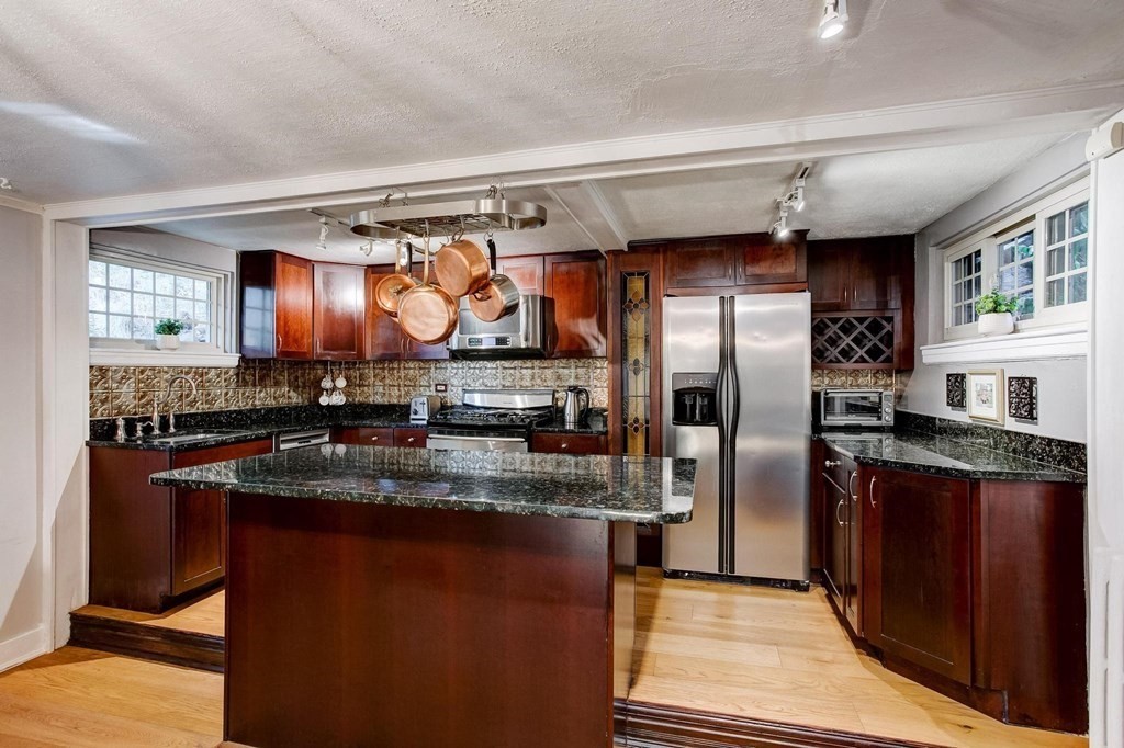 7 Millett Road Swampscott, MA 01907 - Photo 13 of 42 Gallery Image 13
