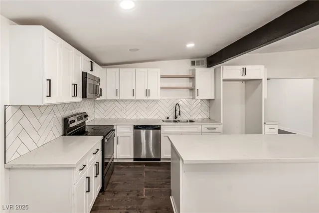 $385,000 | 3220 Stanley Avenue, North Las Vegas, NV 89030