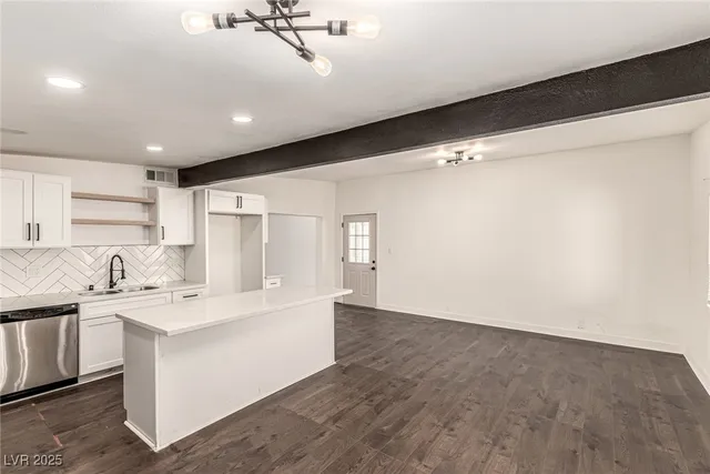 $385,000 | 3220 Stanley Avenue, North Las Vegas, NV 89030