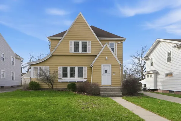 $249,900 | 1908 Kenwood Avenue, Fort Wayne, IN 46805