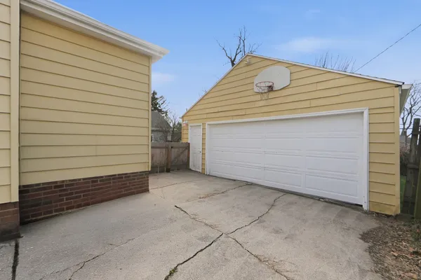 $249,900 | 1908 Kenwood Avenue, Fort Wayne, IN 46805