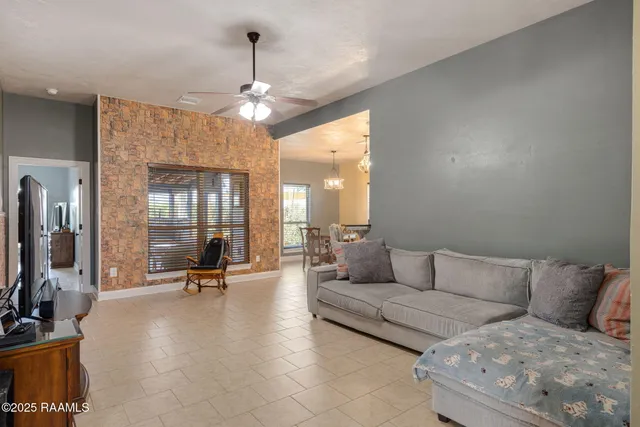 $264,500 | 107 Cezanne Drive, Rayne, LA 70578