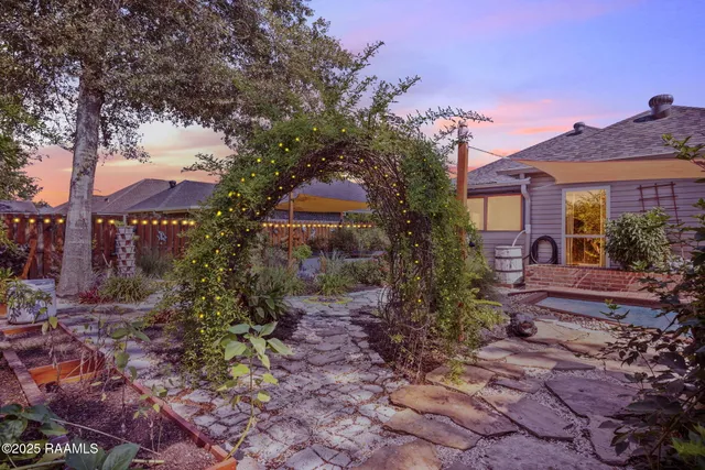 $264,500 | 107 Cezanne Drive, Rayne, LA 70578