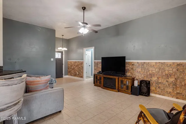 $264,500 | 107 Cezanne Drive, Rayne, LA 70578