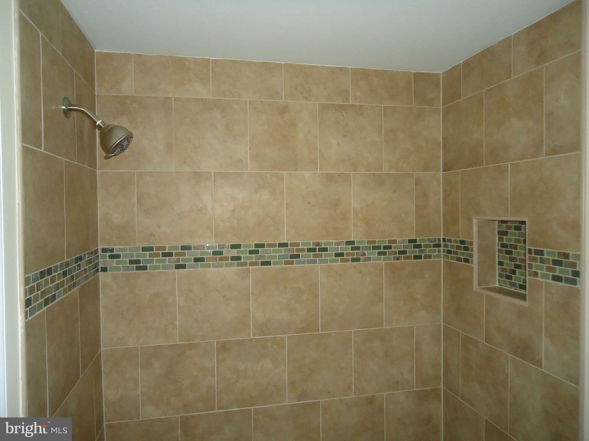8413 Fort Foote Road Fort Washington, MD 20744 - Photo 14 of 22 Upper Full Bath