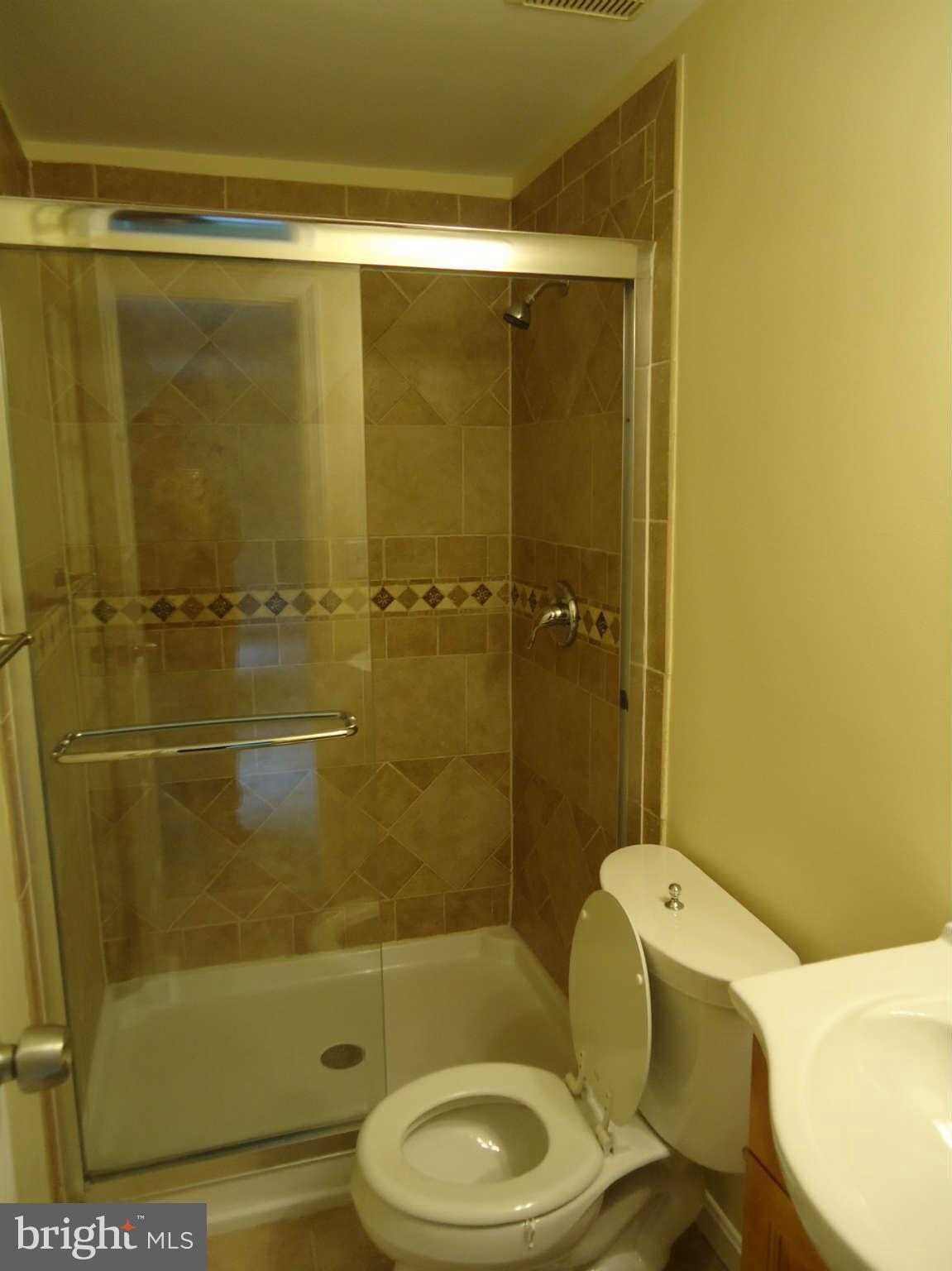 8413 Fort Foote Road Fort Washington, MD 20744 - Photo 18 of 22 Bath (Master)