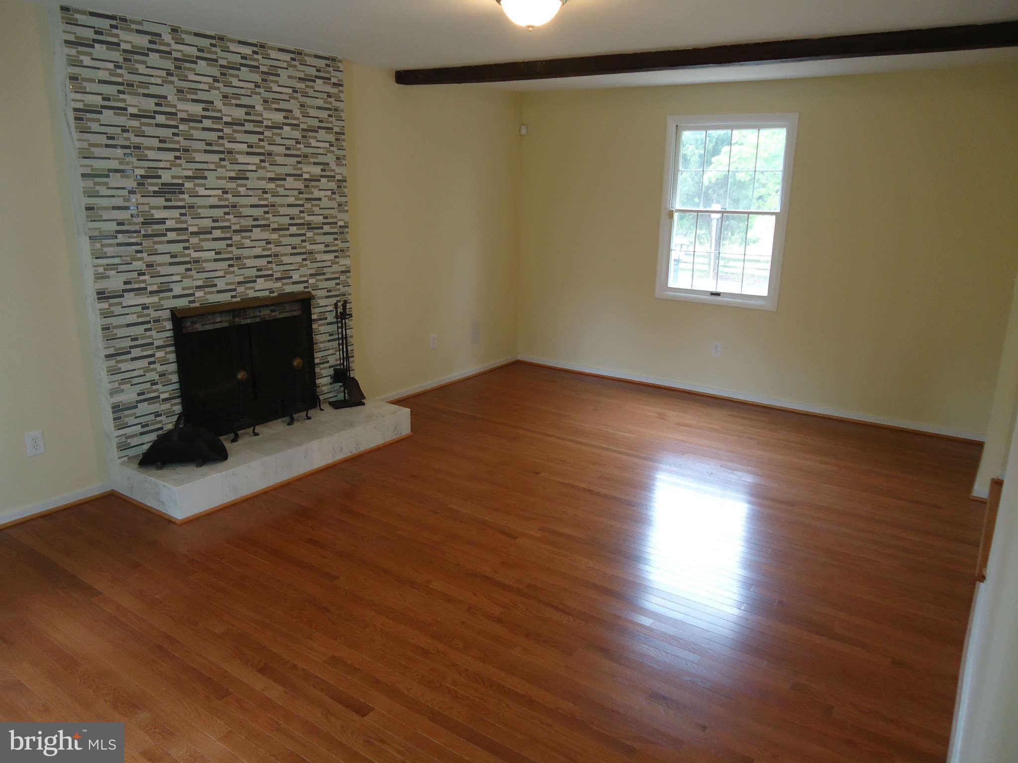 8413 Fort Foote Road Fort Washington, MD 20744 - Photo 6 of 22 Family Room