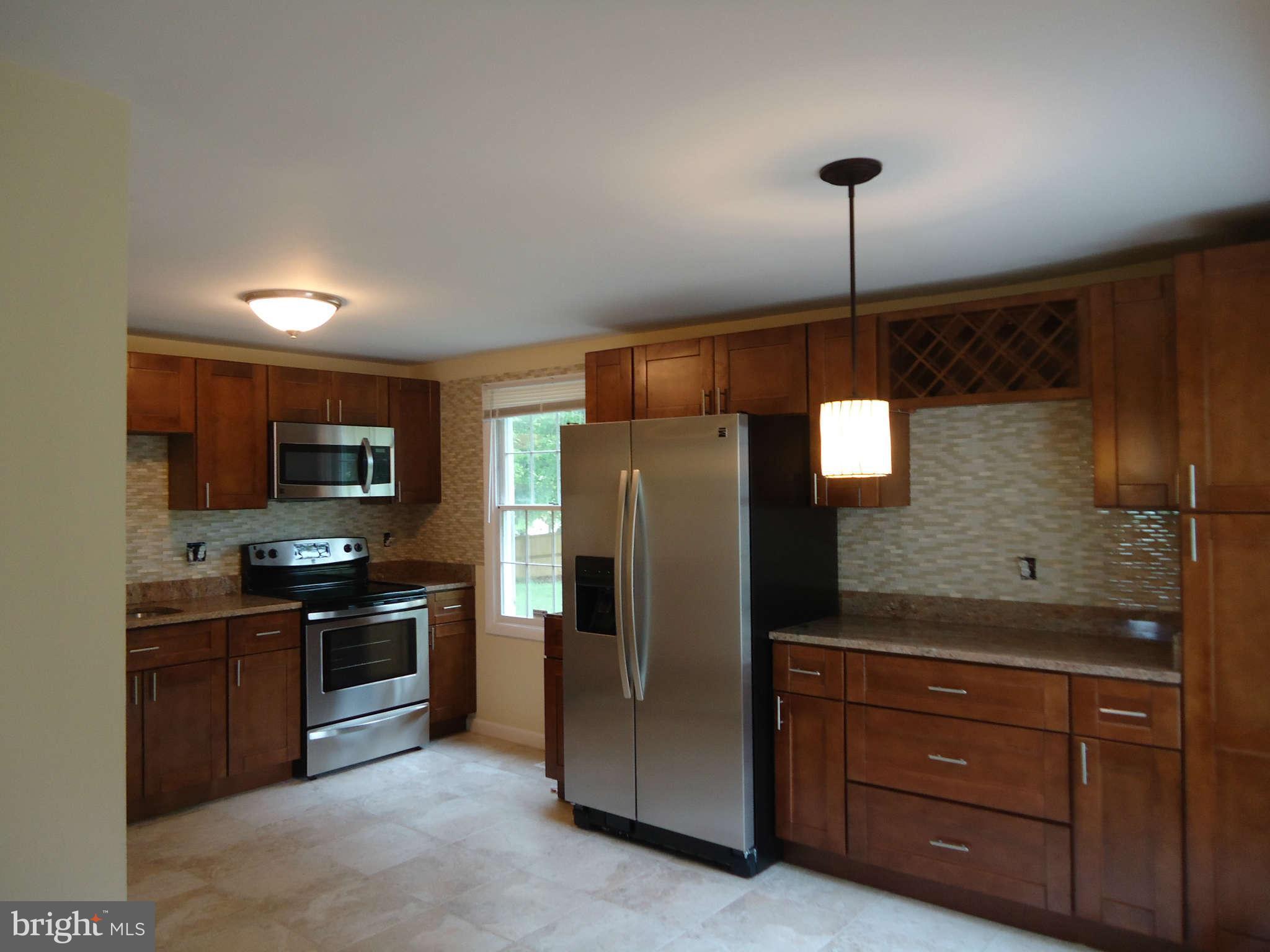 8413 Fort Foote Road Fort Washington, MD 20744 - Photo 9 of 22 Kitchen