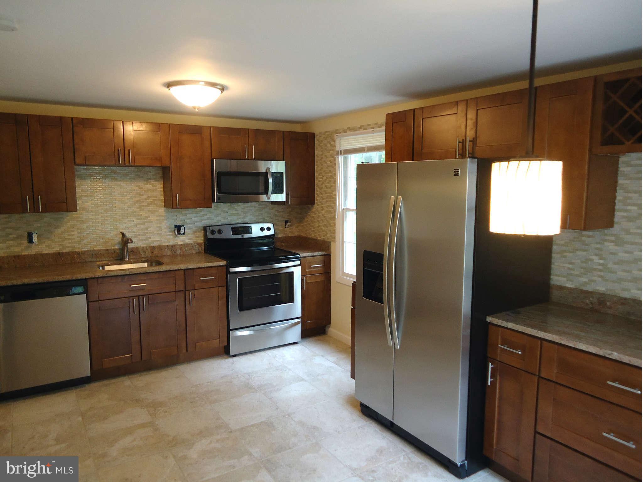 8413 Fort Foote Road Fort Washington, MD 20744 - Photo 10 of 22 Kitchen