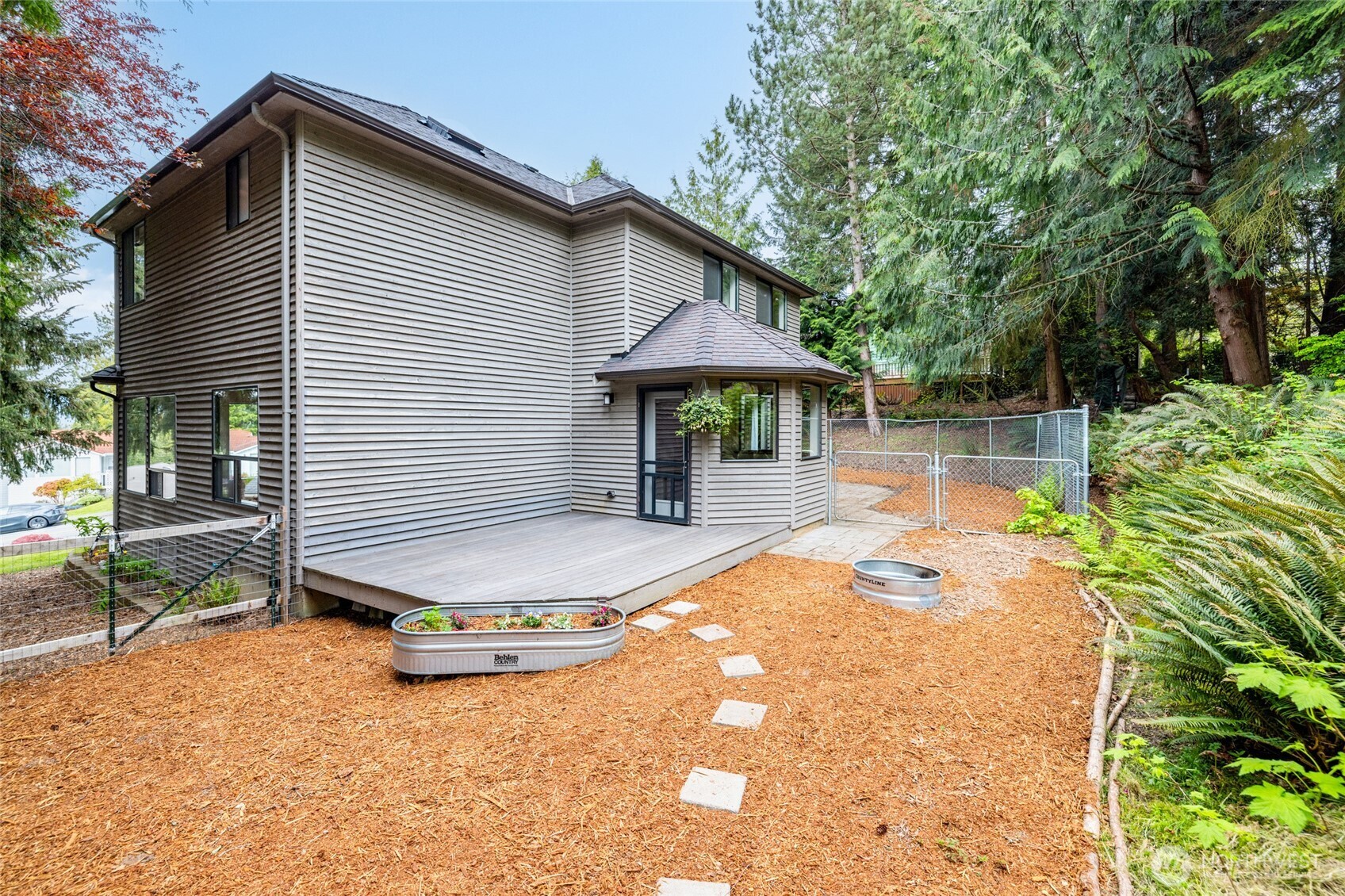 705 North Waugh Road Mount Vernon, WA 98273 - Photo 27 of 37 Gallery Image 27