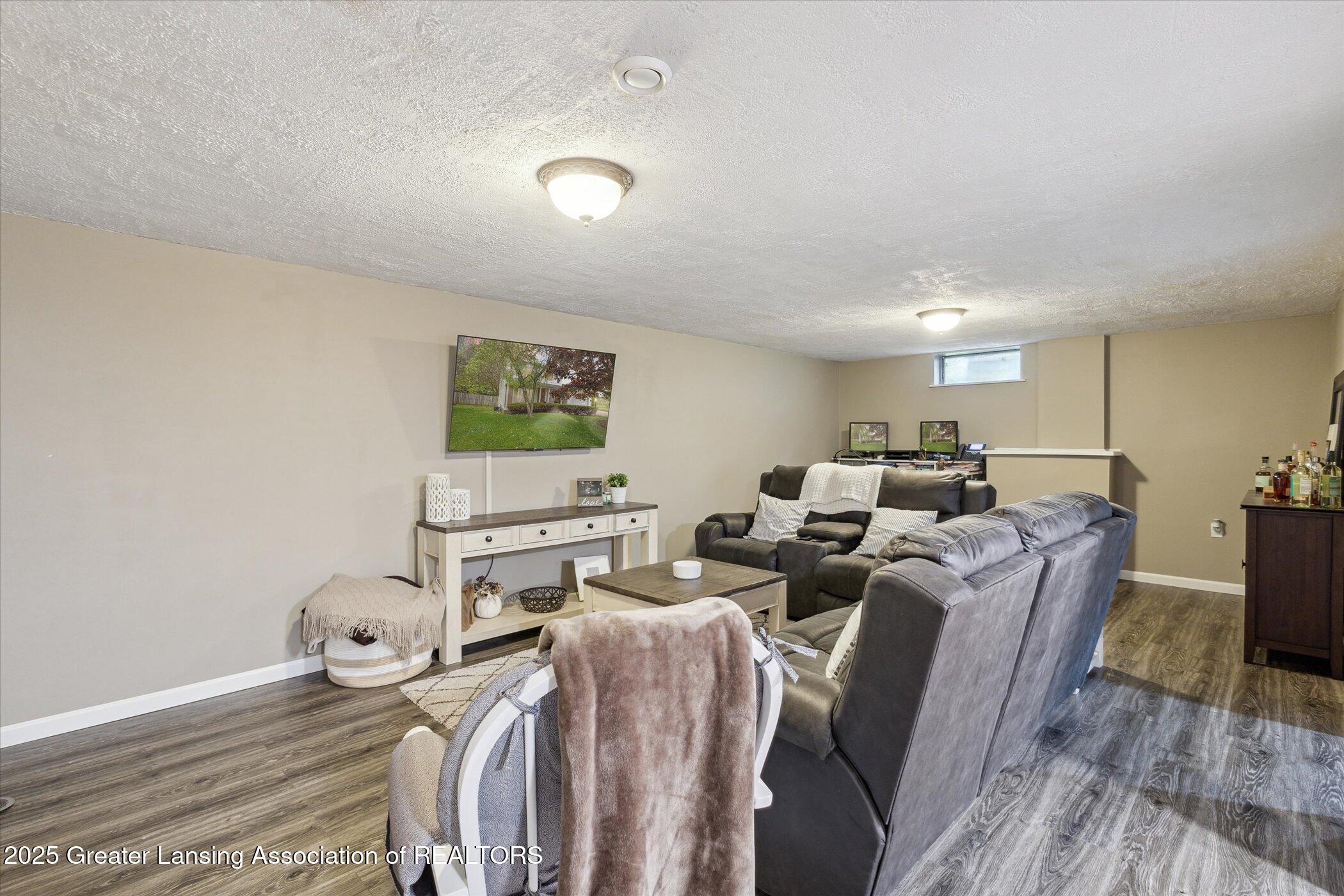 1347 North Creyts Road Lansing, MI 48917 - Photo 30 of 42 31-1347-N-Creyts-Rd-Lansing-MI-48917-Win