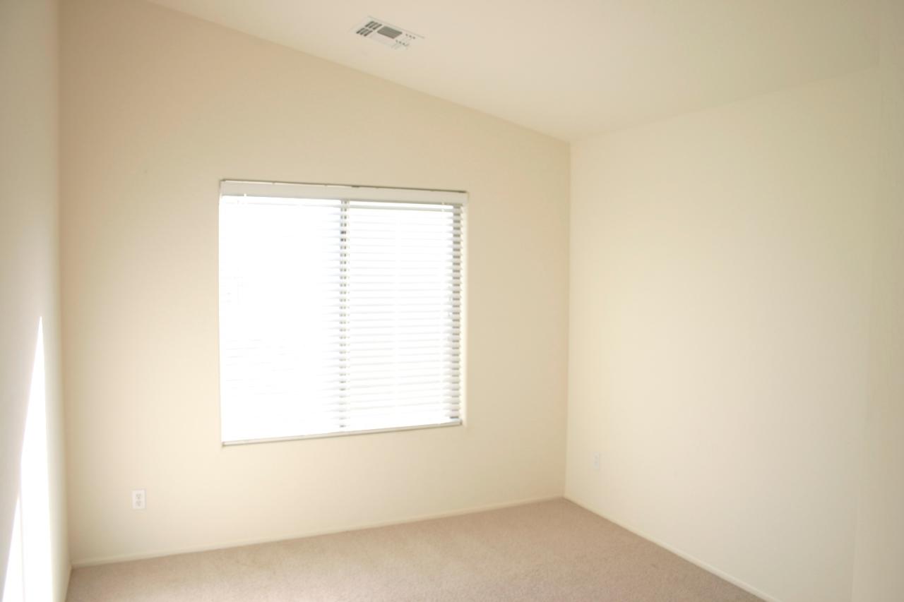 44795 West Applegate Road Maricopa, AZ 85139 - Photo 14 of 17 Upstairs Bedroom 3