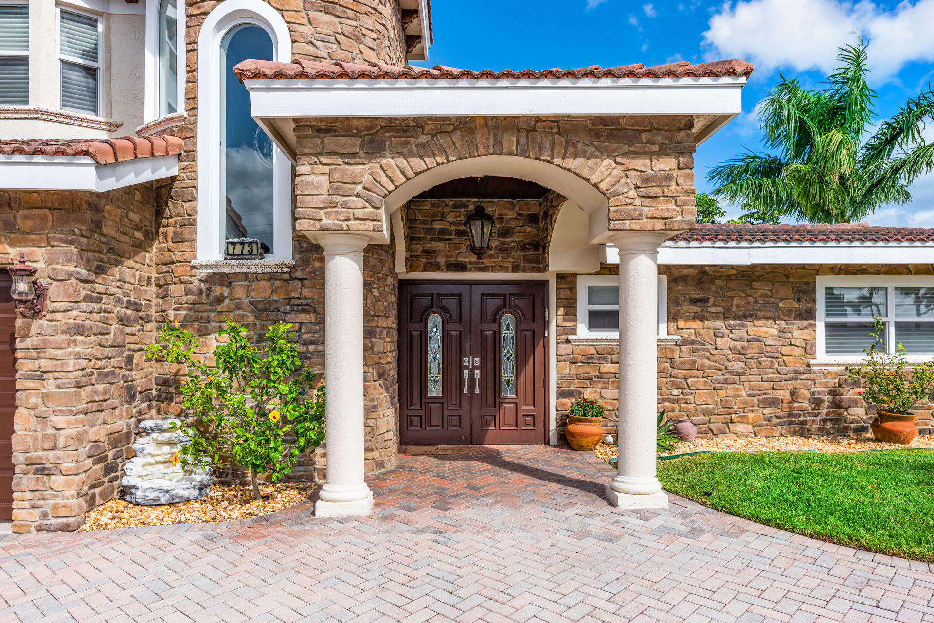 773 Northeast 70th Street Boca Raton, FL 33487 - Photo 54 of 66 Cultured Stone