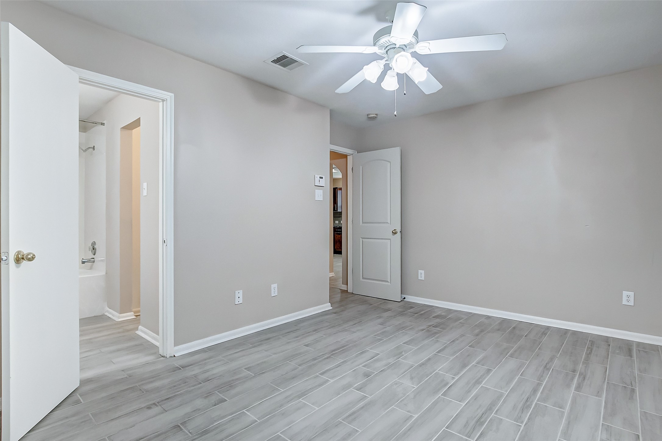 10822 Cane Grove Lane Houston, TX 77075 - Photo 14 of 44