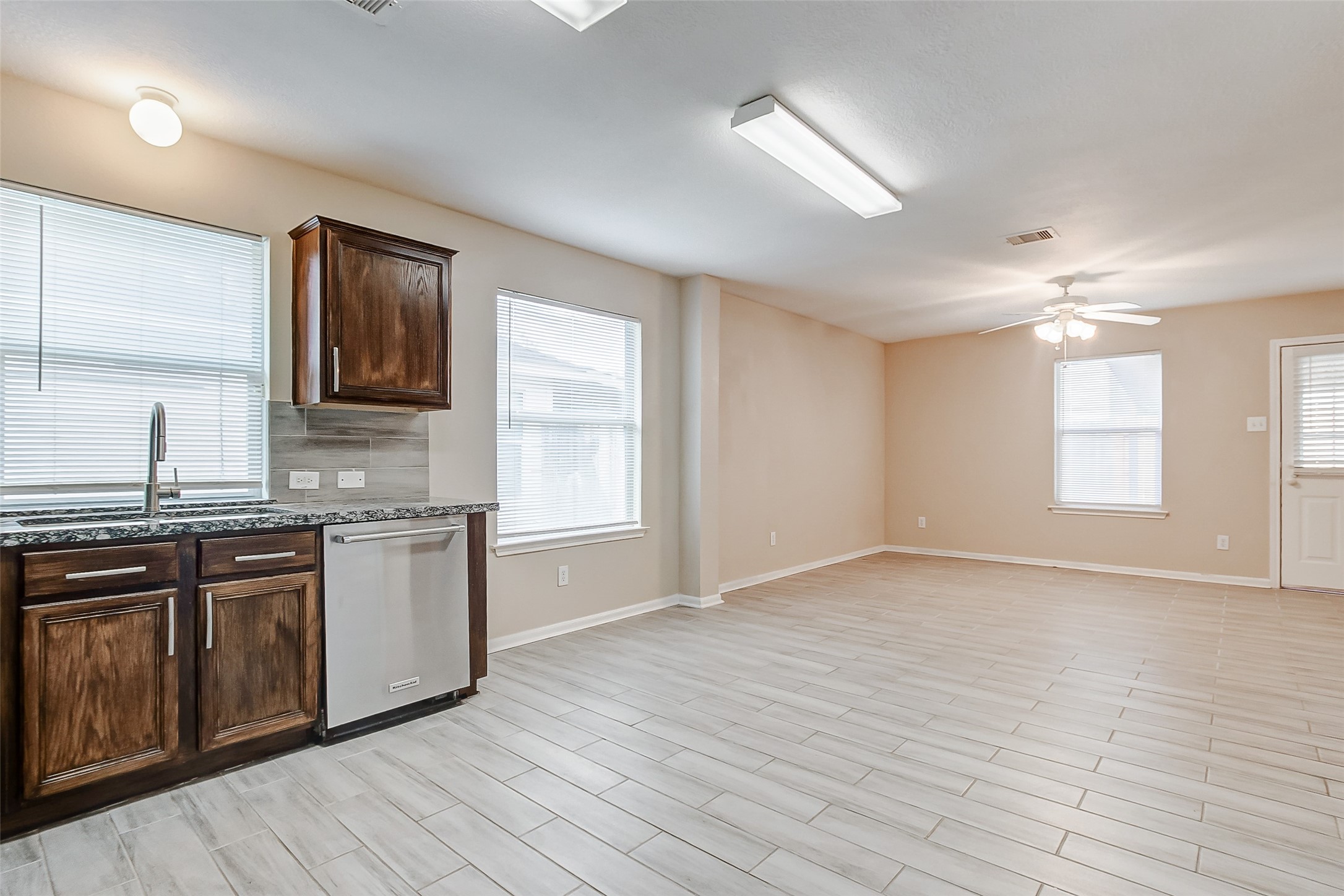 10822 Cane Grove Lane Houston, TX 77075 - Photo 19 of 44