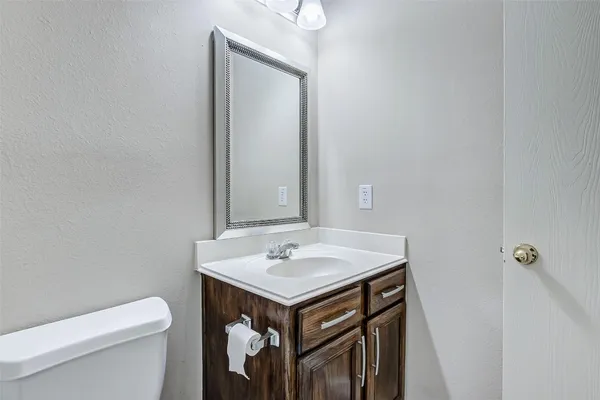 $2,000 | 10822 Cane Grove Lane, Houston, TX 77075