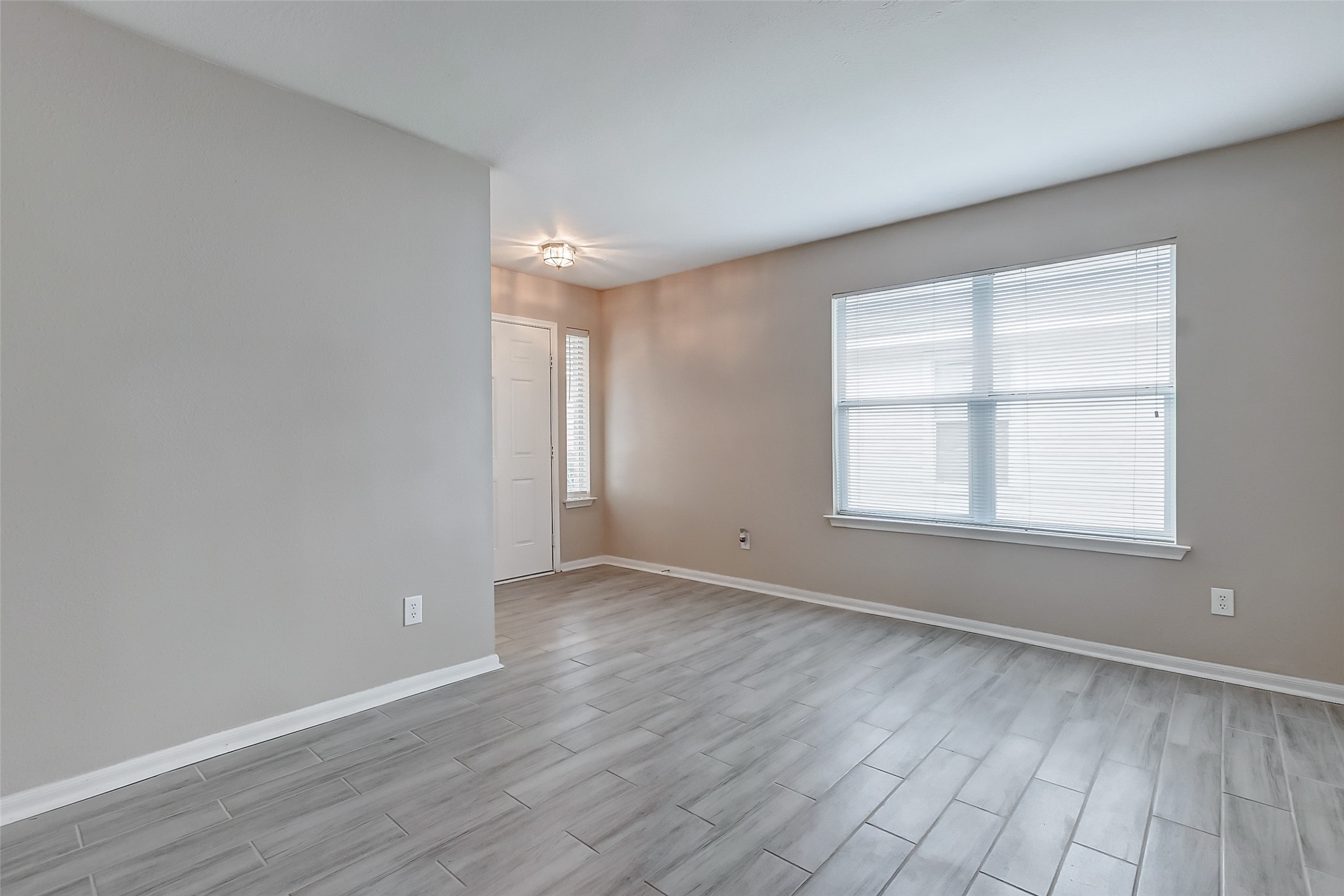 10822 Cane Grove Lane Houston, TX 77075 - Photo 10 of 44