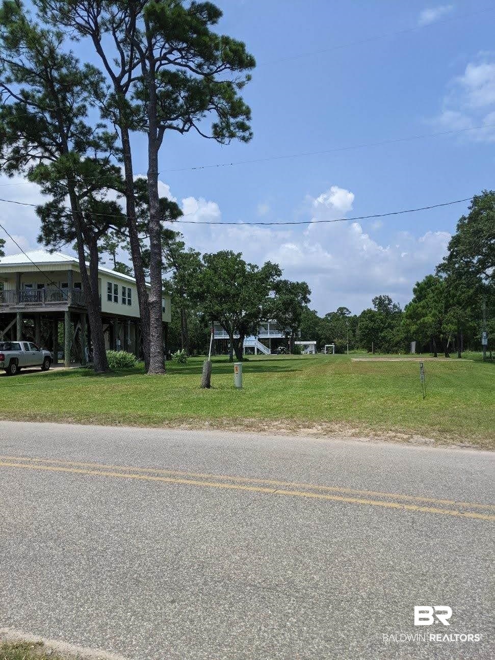9060 Shell Belt Road Bayou La Batre, AL 36509 - Photo 2 of 8