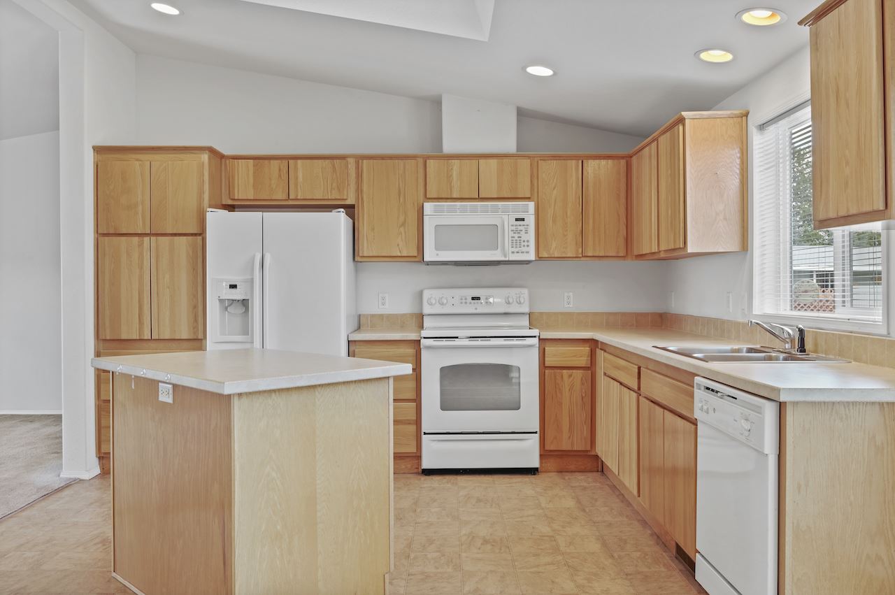 215 Meadowmere Road Deer Park, WA 99006 - Photo 11 of 21 Gallery Image 11