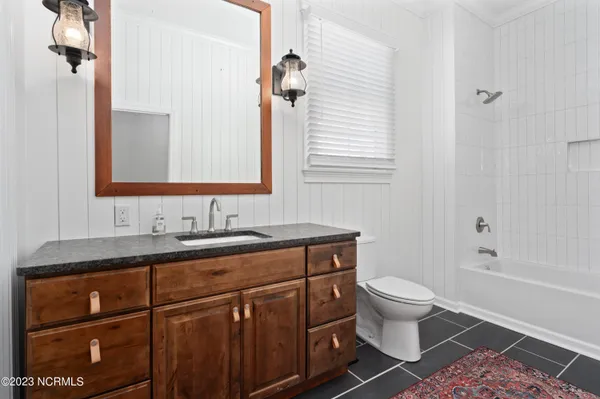 $3,350 | 305 Harnett Street, Wilmington, NC 28401
