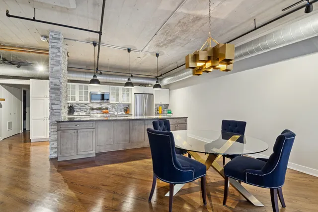 $599,000 | 411 West Ontario Street, Unit 421, Chicago, IL 60654