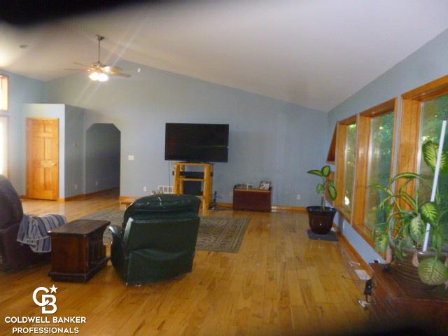 10033 O'connor Road Avoca, MI 48006 - Photo 15 of 46 vaulted ceilings, woods floors, spacious