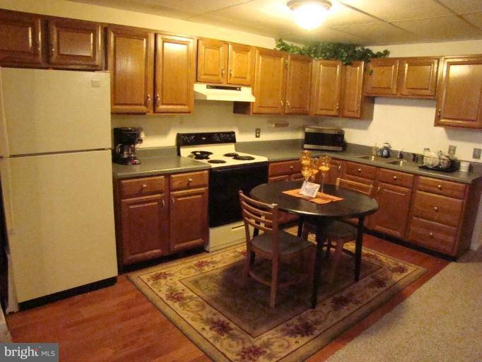 4554 Sixes Road Prince Frederick, MD 20678 - Photo 8 of 13 Apartment Kitchen
