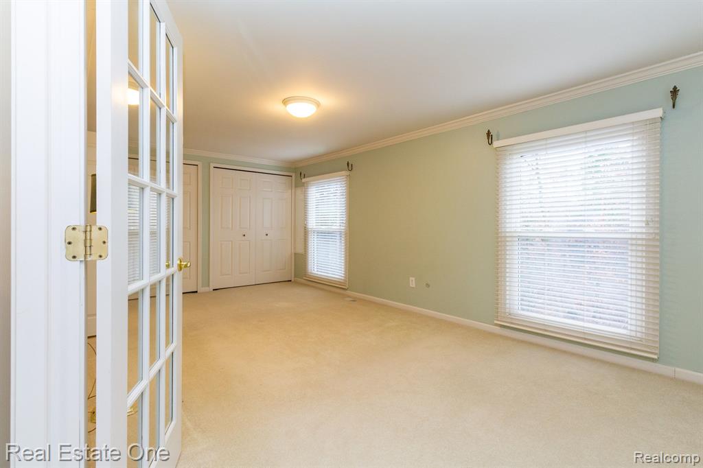 1439 Lantern Lane Rochester Hills, MI 48306 - Photo 16 of 39