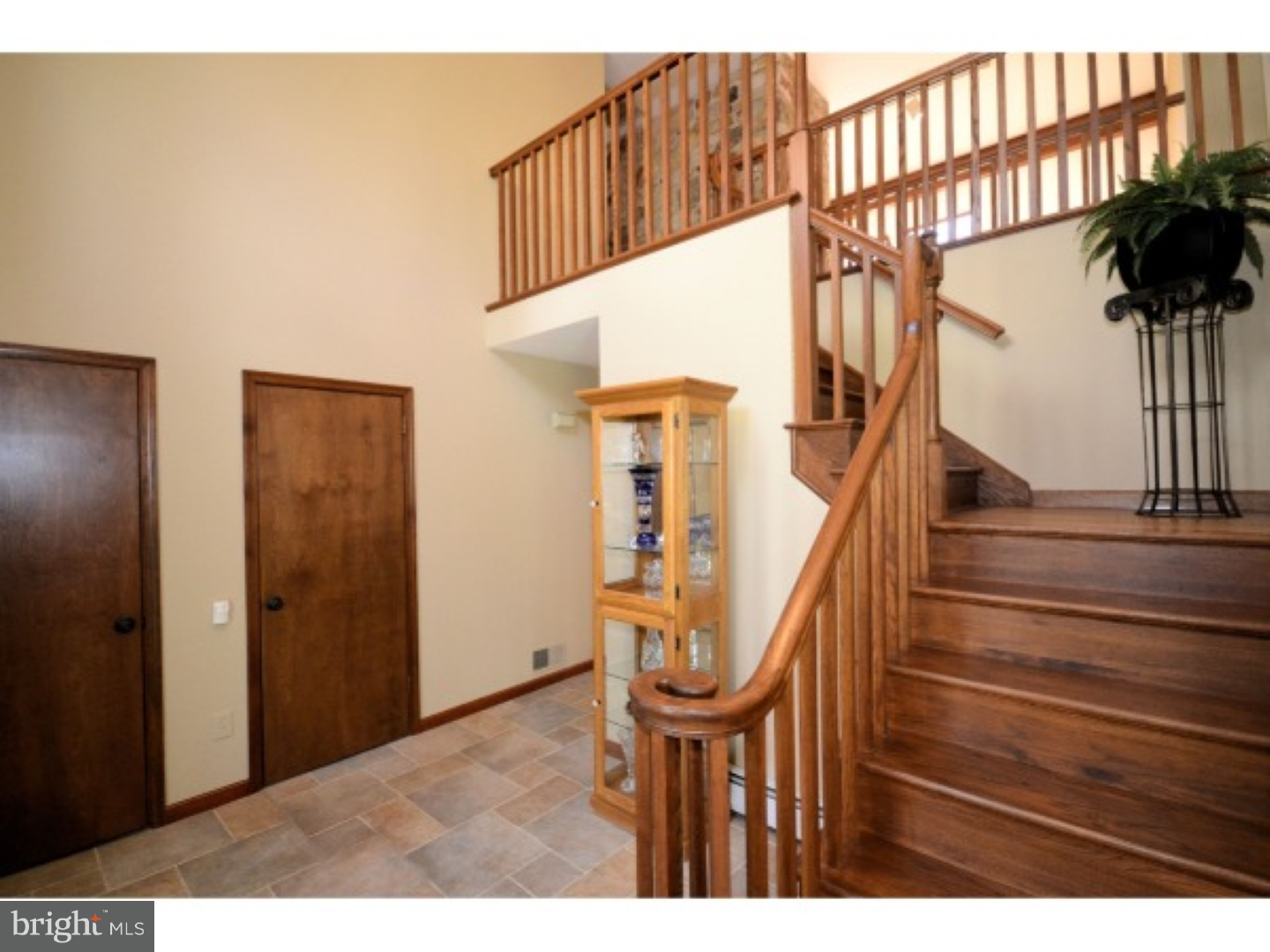 2802 Hill Road Green Lane, PA 18054 - Photo 3 of 25 Foyer
