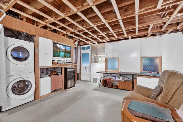 a view of a big room with washer and dryer